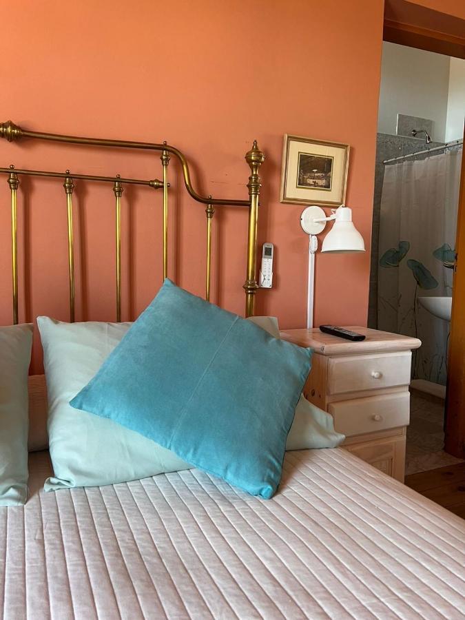 Hosteria Isabel Departamentos Y Habitaciones Con Bano Privado Las Grutas Extérieur photo