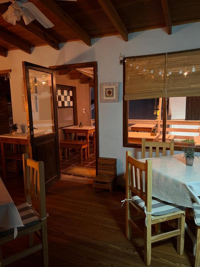 Hosteria Isabel Departamentos Y Habitaciones Con Bano Privado Las Grutas Extérieur photo