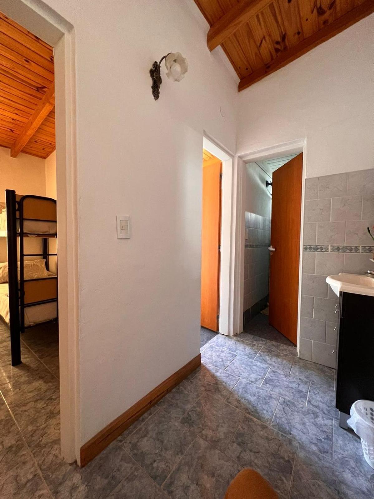 Hosteria Isabel Departamentos Y Habitaciones Con Bano Privado Las Grutas Chambre photo