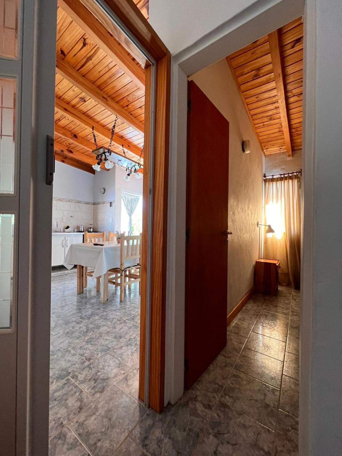 Hosteria Isabel Departamentos Y Habitaciones Con Bano Privado Las Grutas Chambre photo