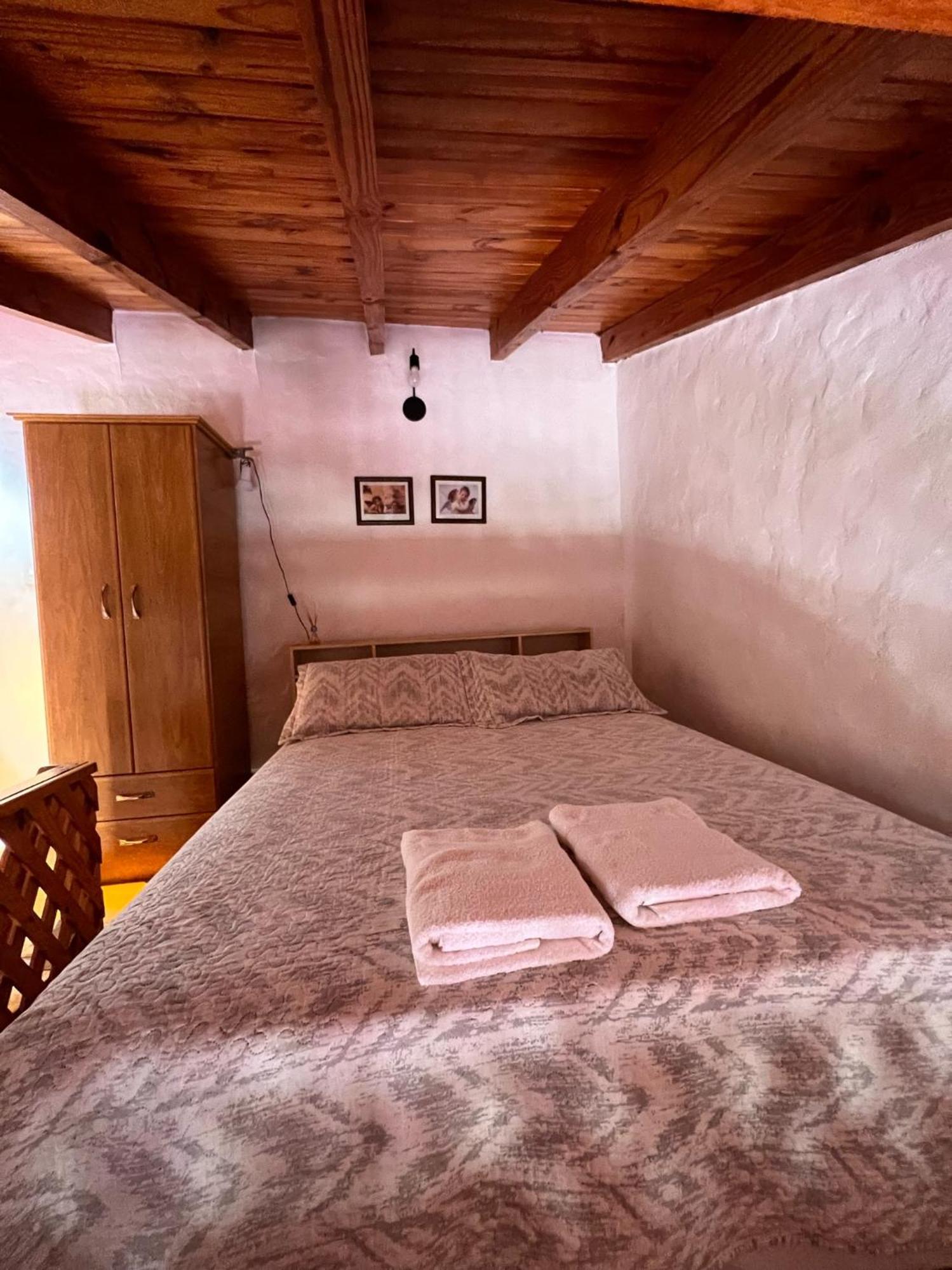 Hosteria Isabel Departamentos Y Habitaciones Con Bano Privado Las Grutas Chambre photo
